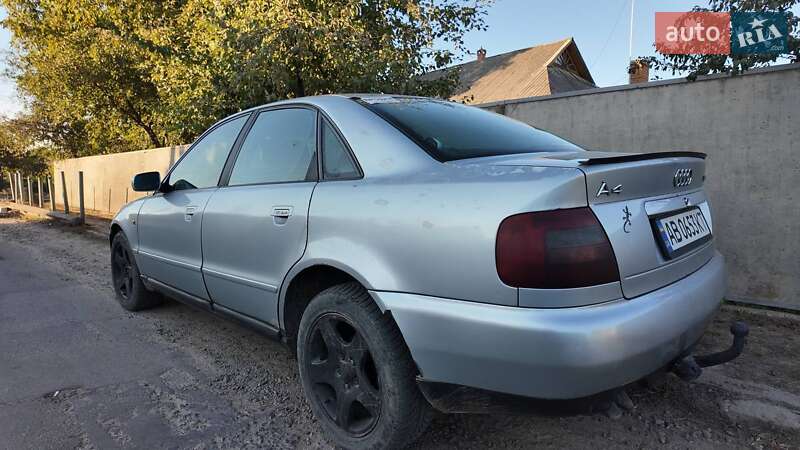 Седан Audi A4 1998 в Бару