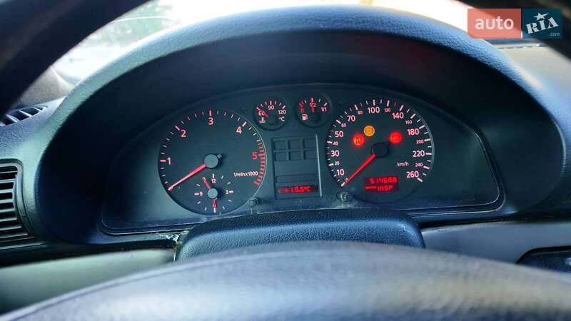 Седан Audi A4 1998 в Бару