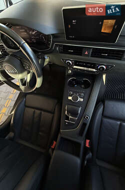 Седан Audi A4 2018 в 