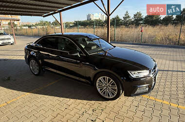 Седан Audi A4 2018 в 