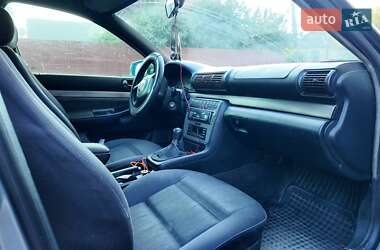 Седан Audi A4 1998 в 