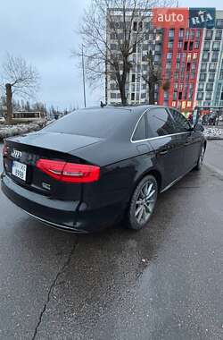 Седан Audi A4 2015 в 