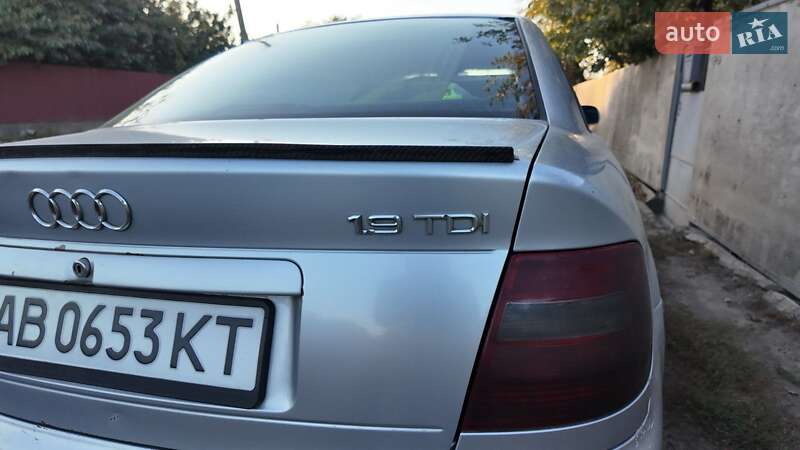 Седан Audi A4 1998 в Баре