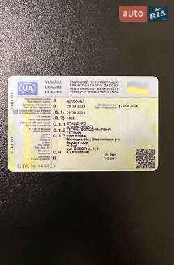 Седан Audi A4 1998 в 