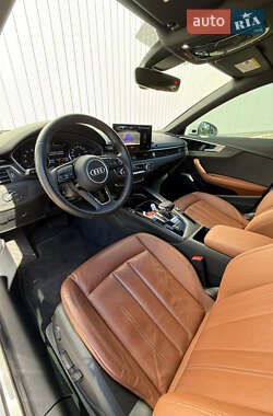 Седан Audi A4 2020 в 
