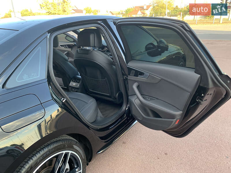 Седан Audi A4 2023 в Харькове