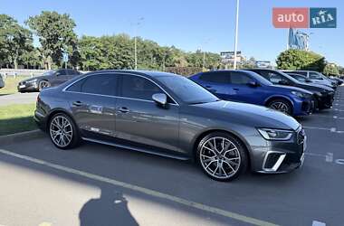Седан Audi A4 2023 в Киеве