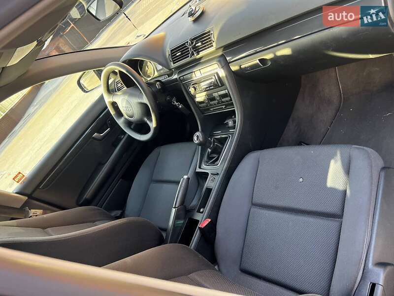 Седан Audi A4 2002 в Львове