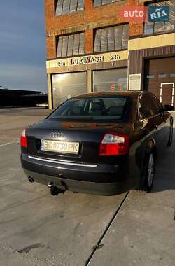 Седан Audi A4 2002 в 