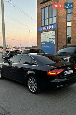 Седан Audi A4 2012 в 