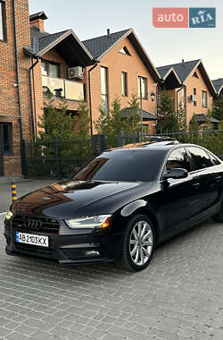 Седан Audi A4 2012 в 