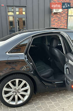 Седан Audi A4 2012 в 