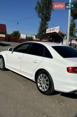 Седан Audi A4 2015 в 