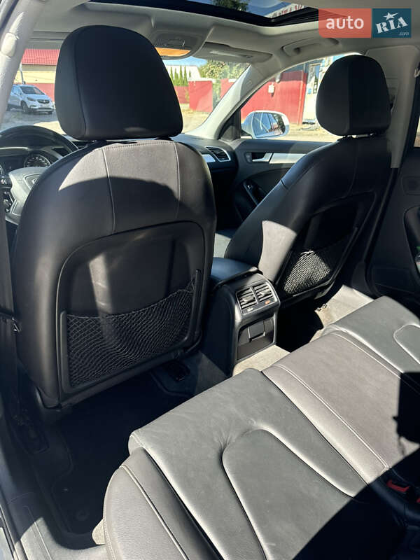 Седан Audi A4 2015 в Львове