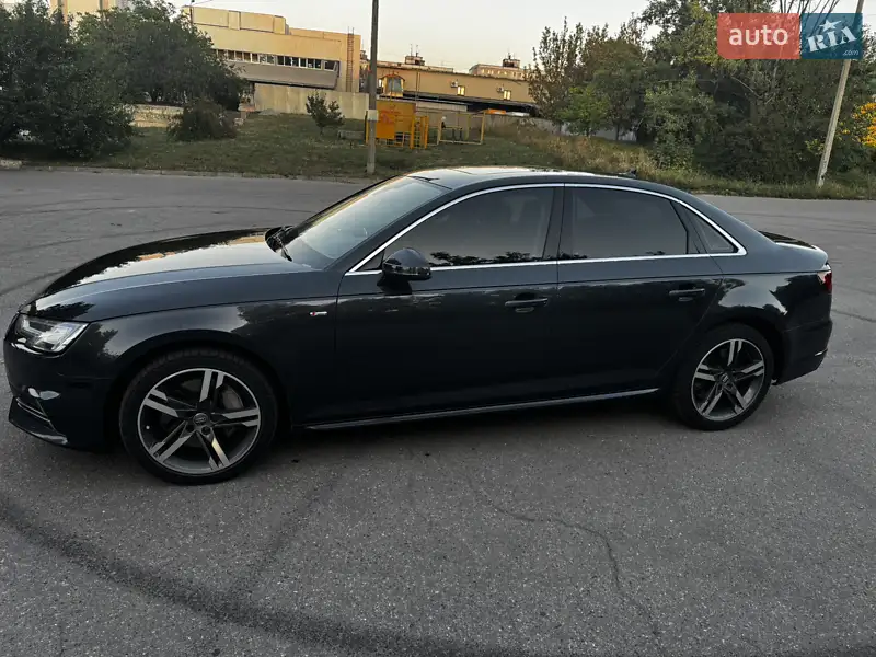 Audi A4 2016 VIN WAUENAF42HN007132 фото оголошення 3 з 77