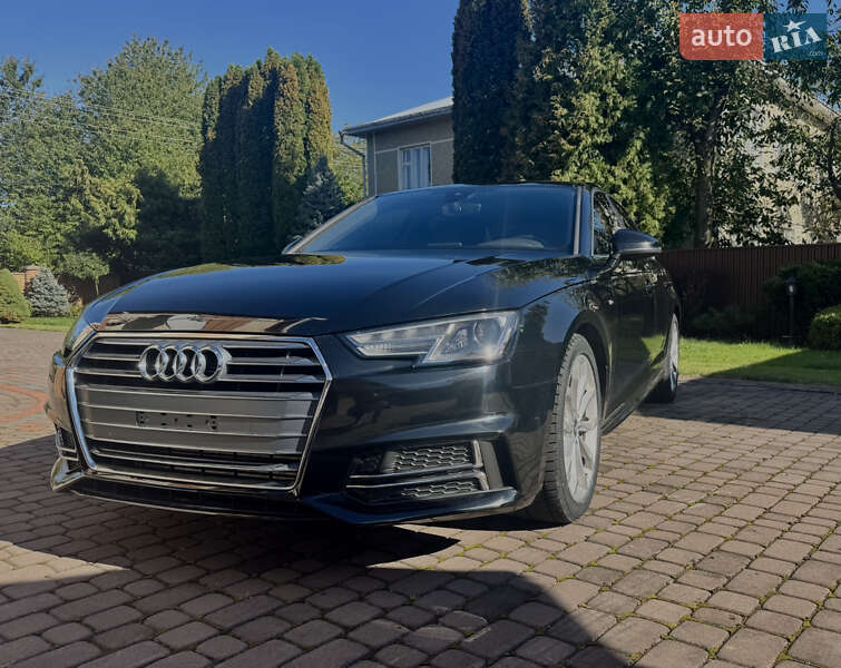 Седан Audi A4 2018 в 