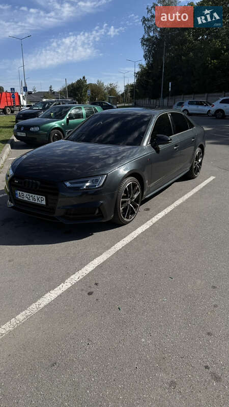 Седан Audi A4 2018 в 