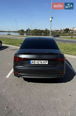 Седан Audi A4 2018 в 