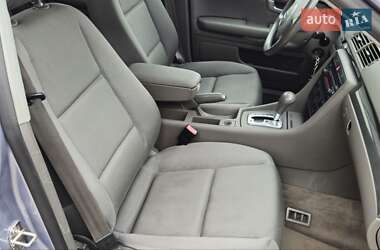 Седан Audi A4 2004 в 