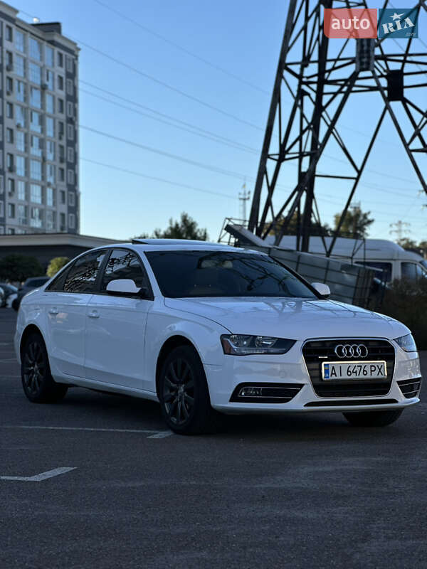 Седан Audi A4 2012 в Киеве