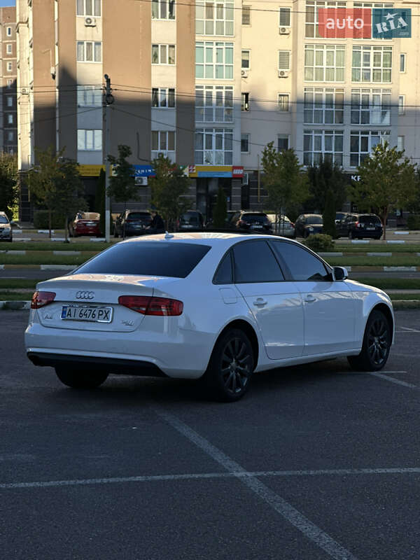 Седан Audi A4 2012 в Киеве