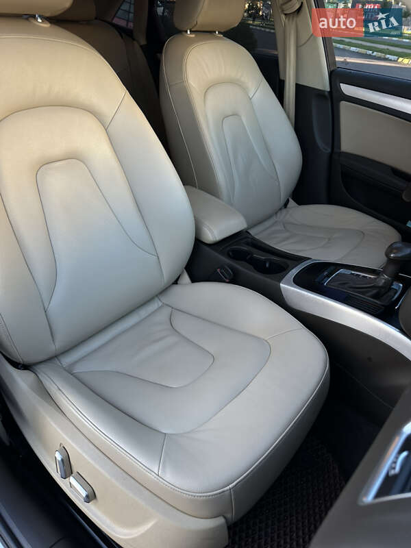 Седан Audi A4 2012 в Киеве