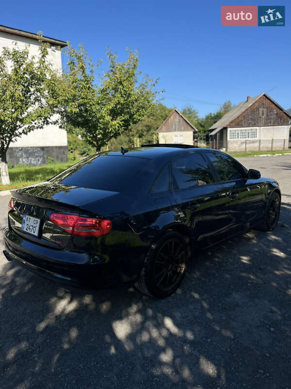 Седан Audi A4 2012 в Хусте