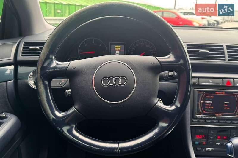 Седан Audi A4 2004 в Киеве