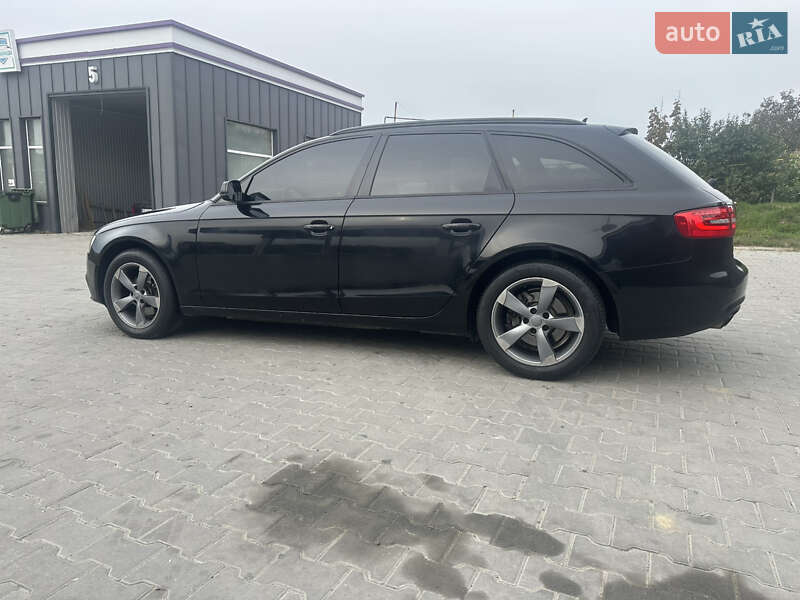 Универсал Audi A4 2013 в Хотине