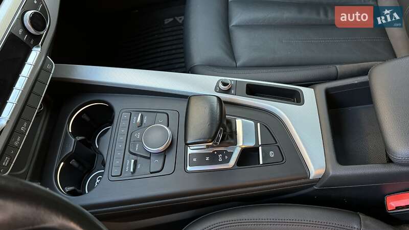 Седан Audi A4 2016 в Одессе