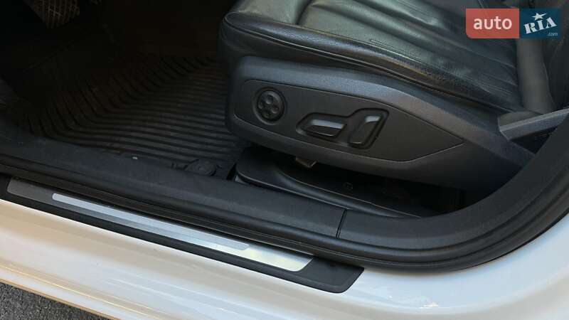 Седан Audi A4 2016 в Одессе