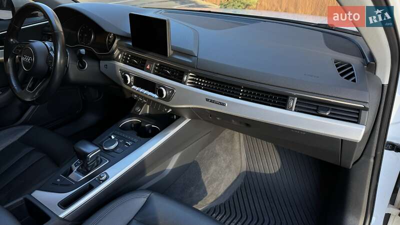 Седан Audi A4 2016 в Одессе