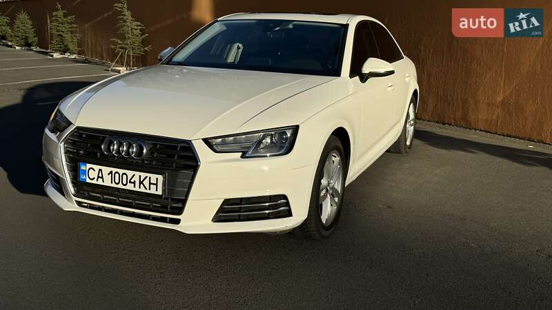 Седан Audi A4 2016 в Одессе