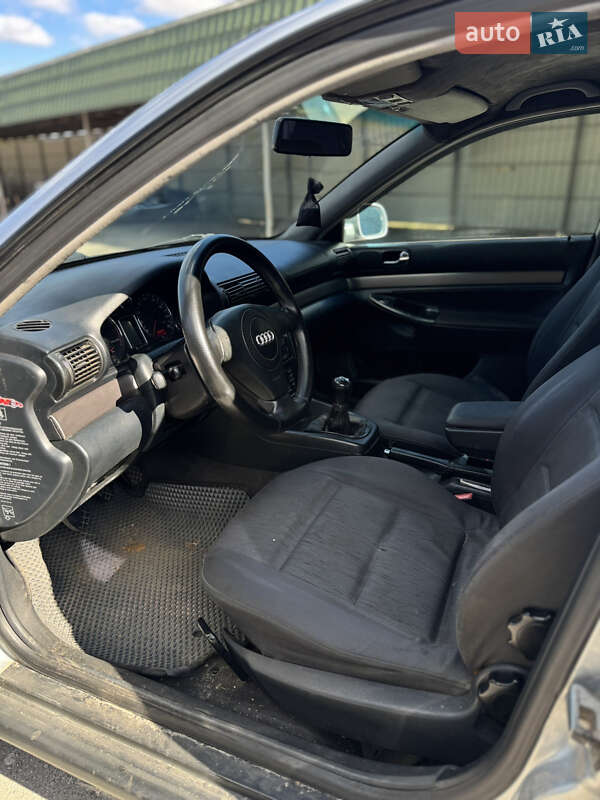 Седан Audi A4 1997 в Шостке