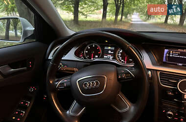 Седан Audi A4 2012 в 