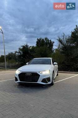 Седан Audi A4 2019 в Дніпрі