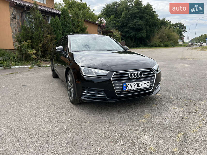 Седан Audi A4 2016 в Киеве