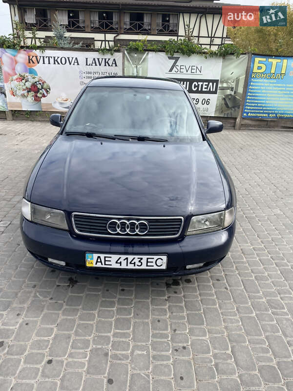 Седан Audi A4 1997 в Кривому Розі