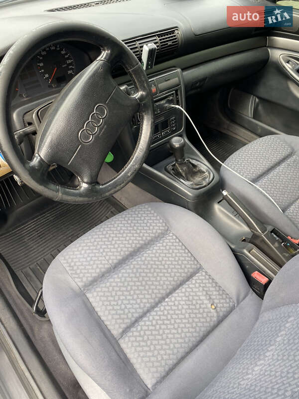 Седан Audi A4 1997 в Кривому Розі