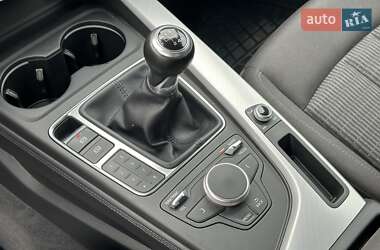 Универсал Audi A4 2016 в 