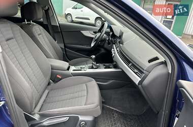 Универсал Audi A4 2016 в 