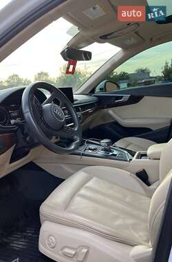 Седан Audi A4 2018 в 