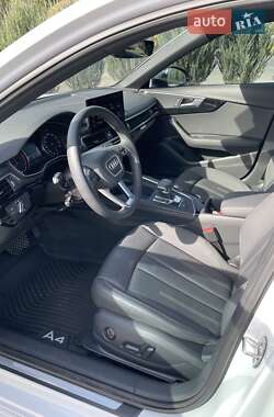 Седан Audi A4 2024 в 