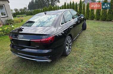 Седан Audi A4 2022 в 