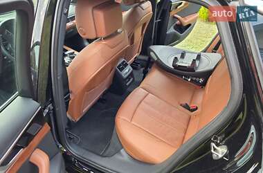 Седан Audi A4 2022 в 