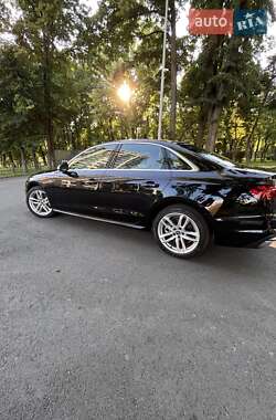 Седан Audi A4 2020 в 