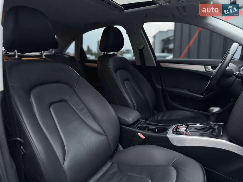 Седан Audi A4 2015 в Луцке