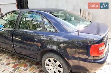 Седан Audi A4 1996 в 
