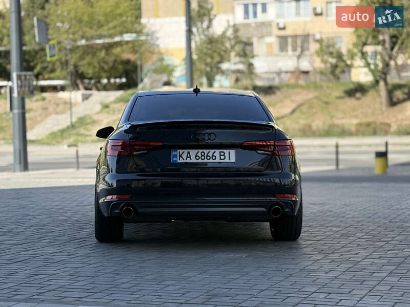 Седан Audi A4 2016 в Днепре