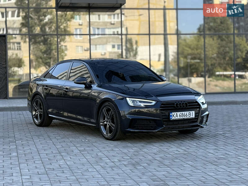 Седан Audi A4 2016 в Днепре